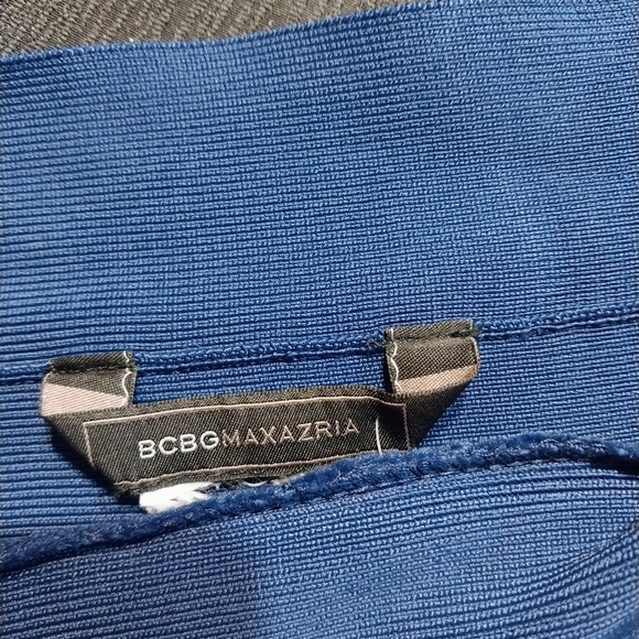 Bcbg skirt size small - Picture 2 of 2